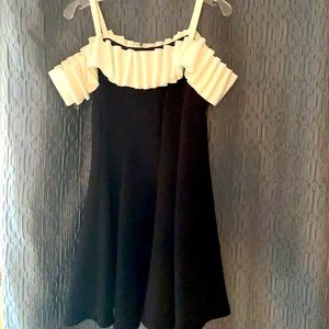 Girls Biscotti Dress Size 8 Black & White